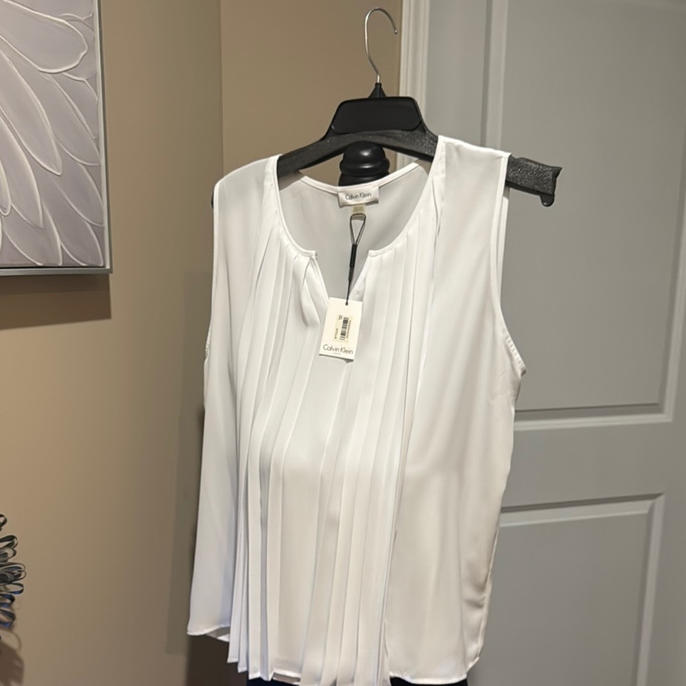Calvin Klein White Sleeveless Pleated Blouse